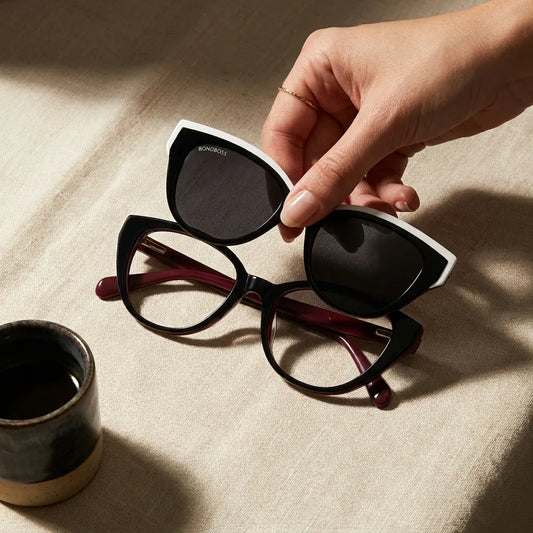 Anakena oval eyeglass frames in bio-acetate with sun clip, Red color · photo 1 of 30
