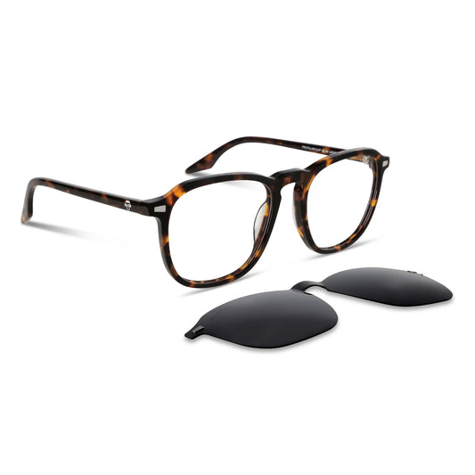 Frutillar oval eyeglass frames in bio-acetate with sun clip · ReFramed, photo 1 of 30