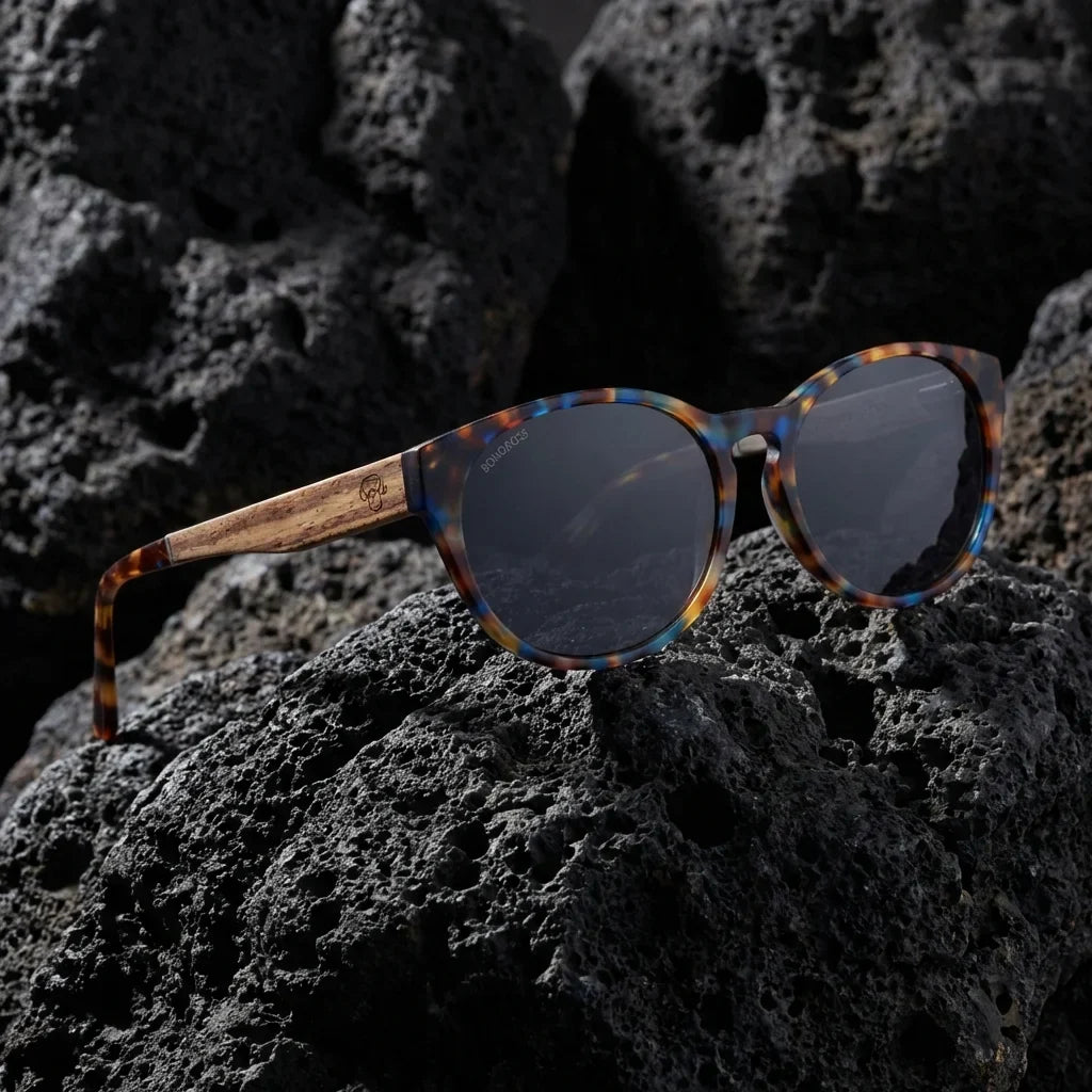 Chiloé 110 Carey round polarized sunglasses in bio-acetate and natural wood · ReFramed, photo 10 of 26