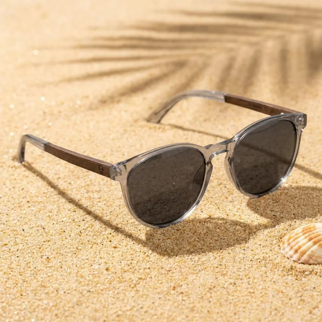 Chiloé 220 Round Polarized Sunglasses in Bio-Acetate & Wood