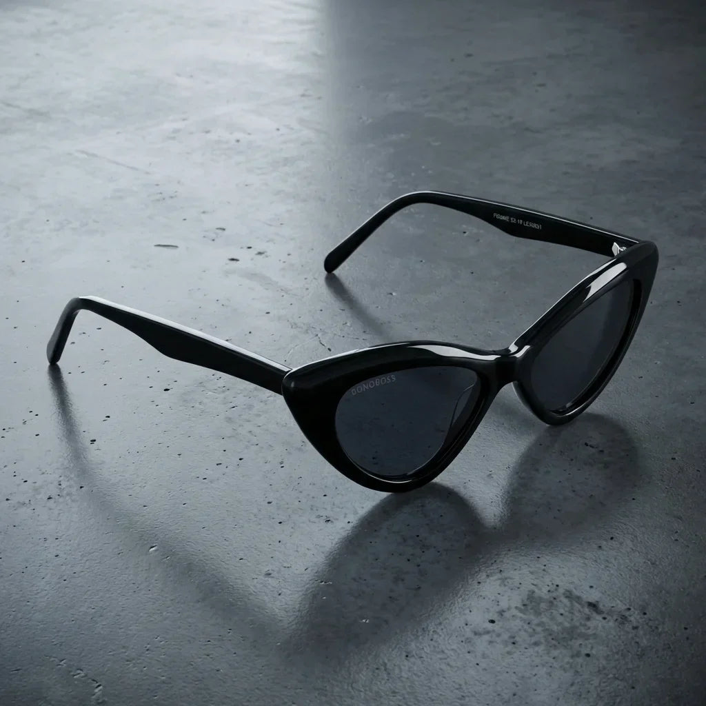 Femme Black cat eye polarized sunglasses in bio-acetate, size L · ReFramed, photo 13 of 15