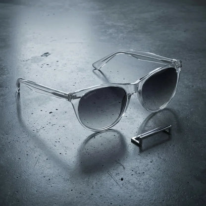 Hanga Roa Cat Eye Polarized Sunglasses in Bio-Acetate and Natural Wood