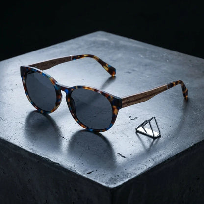 Chiloé 110 Carey round polarized sunglasses in bio-acetate and natural wood · ReFramed, photo 17 of 26