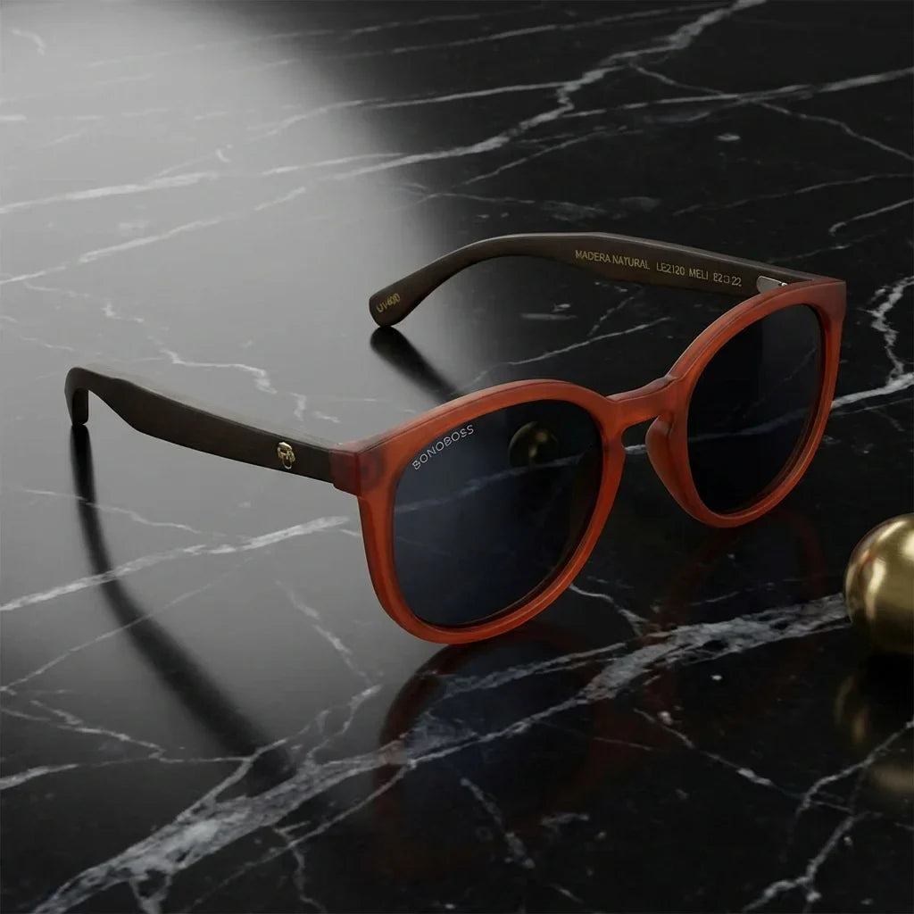 Meli Wine round polarized sunglasses in recycled plastic and natural wood · ReFramed, photo 14 of 30