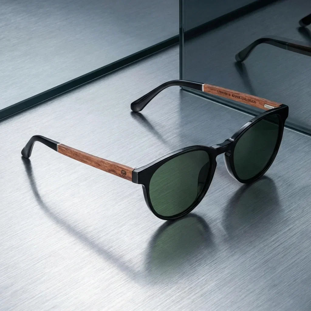 Chiloé 220 Round Polarized Sunglasses in Bio-Acetate & Wood