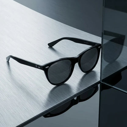 Hanga Roa Cat Eye Polarized Sunglasses in Bio-Acetate and Natural Wood