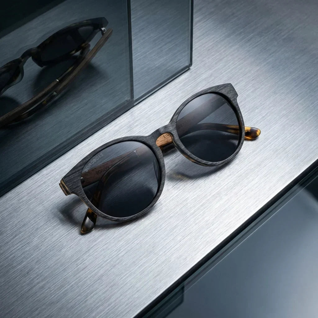 Chiloé 110 Wood round polarized sunglasses in bio-acetate and natural wood · ReFramed, photo 13 of 30