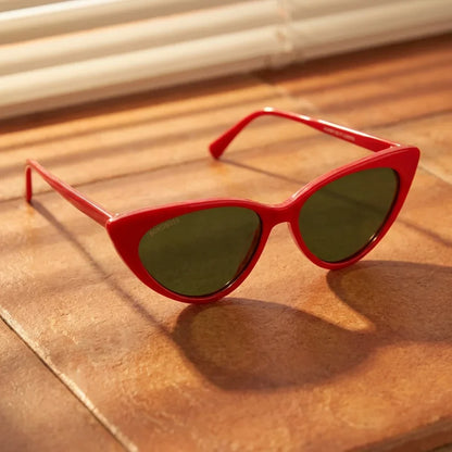 Audrey Red cat eye polarized sunglasses in bio-acetate, retro style · ReFramed, photo 24 of 27