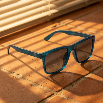 Rapanui RPET rectangular polarized sunglasses in recycled plastic · ReFramed, photo 9 of 30