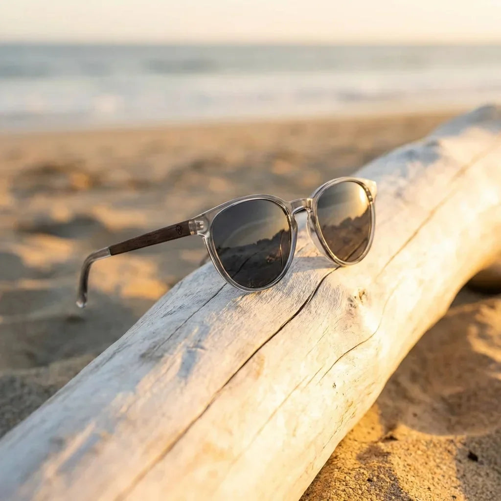 Chiloé 220 Round Polarized Sunglasses in Bio-Acetate & Wood