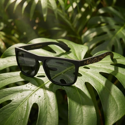 Lautaro Dark Designer's rectangular polarized sunglasses in recycled plastic · ReFramed, photo 14 of 24