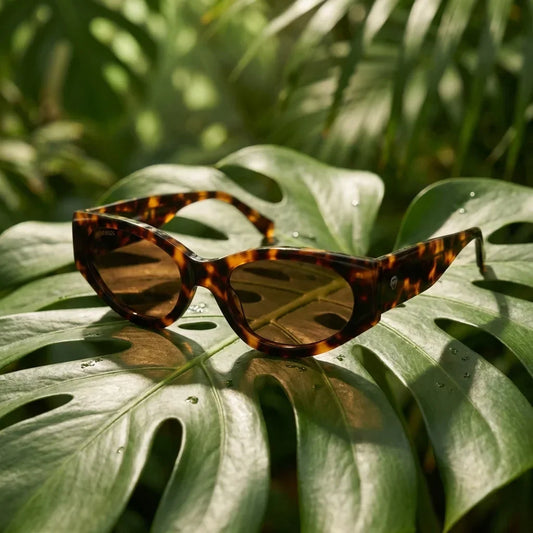 Women Milán cat eye polarized sunglasses in bio-acetate, Champagne color · photo 1 of 30
