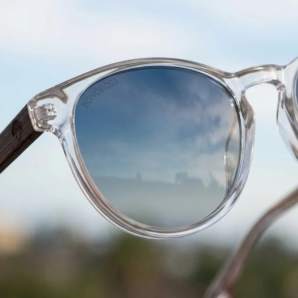 Chiloé 220 Round Polarized Sunglasses in Bio-Acetate & Wood