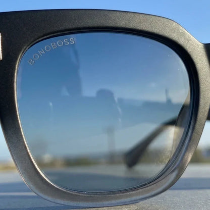 Osorno RPET rectangular polarized sunglasses in recycled plastic · ReFramed, photo 23 of 30