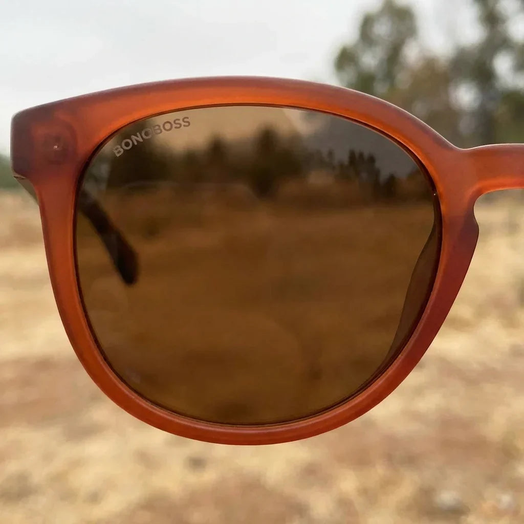 Meli Wine round polarized sunglasses in recycled plastic and natural wood · ReFramed, photo 21 of 30