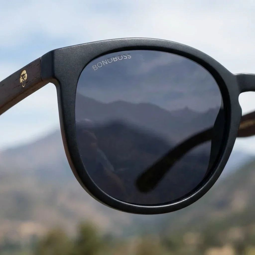 Meli Dark round polarized sunglasses in recycled plastic and natural wood · ReFramed, photo 27 of 30