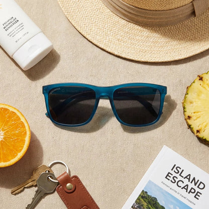 Rapanui RPET rectangular polarized sunglasses in recycled plastic · ReFramed, photo 27 of 30
