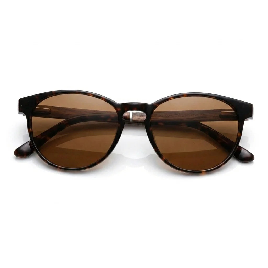Chiloé 220 round polarized sunglasses in tortoise bio-acetate and wood · ReFramed, photo 2 of 22
