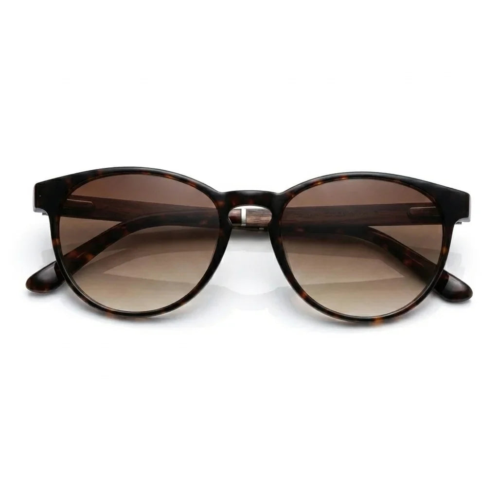 Chiloé 220 round polarized sunglasses in tortoise bio-acetate and wood · ReFramed, photo 5 of 22