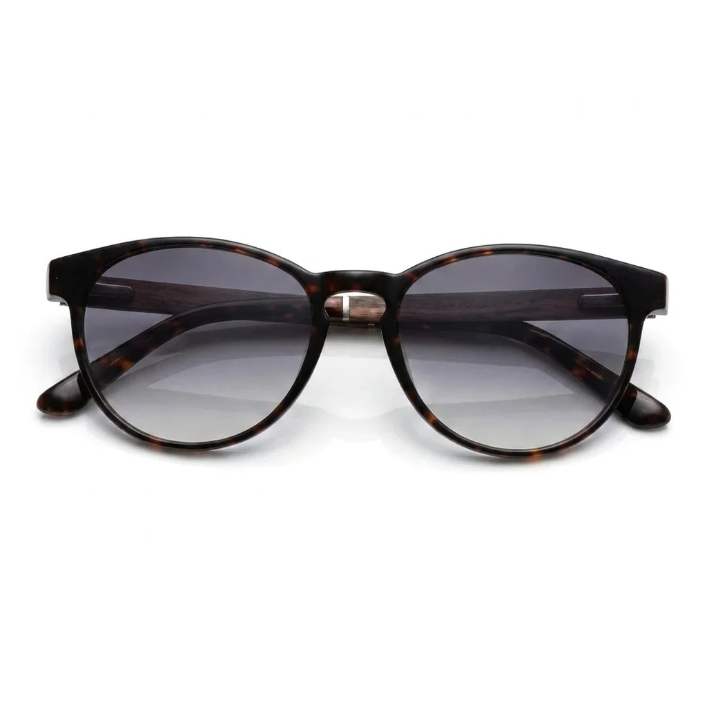 Chiloé 220 round polarized sunglasses in tortoise bio-acetate and wood · ReFramed, photo 9 of 22