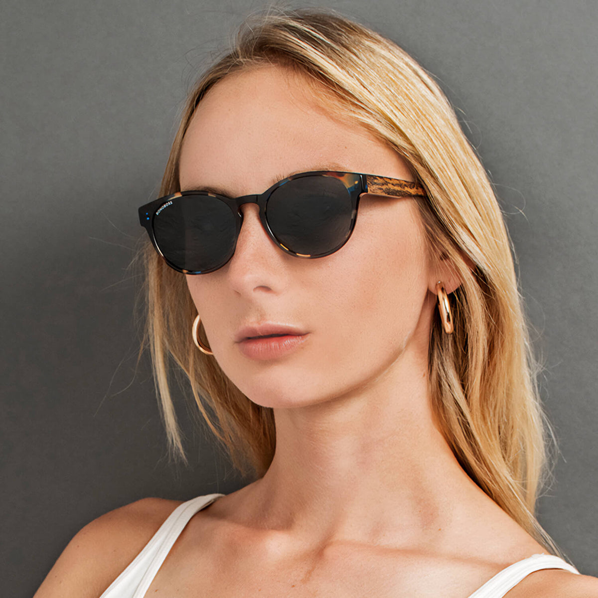Chiloé 110 Carey round polarized sunglasses in bio-acetate and natural wood · ReFramed, photo 7 of 26