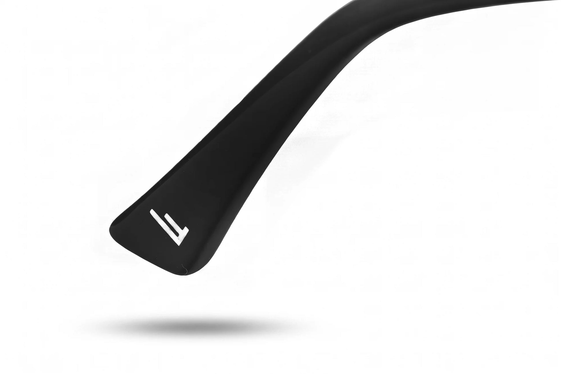 Fiore 1031 eyeglasses in red – temple logo detail