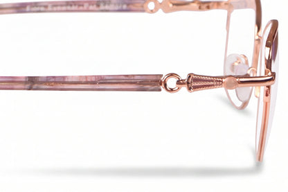 Fiore 22117 eyeglasses in gold – close-up detail