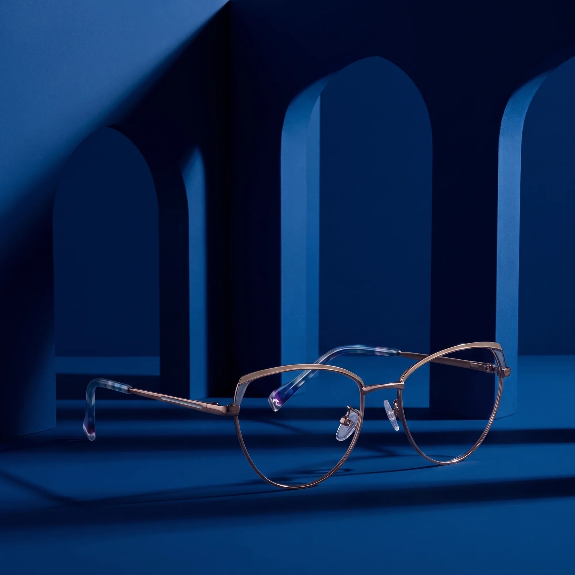 Fiore 3983 eyeglasses in grey gun – still life among monochrome midnight blue arches