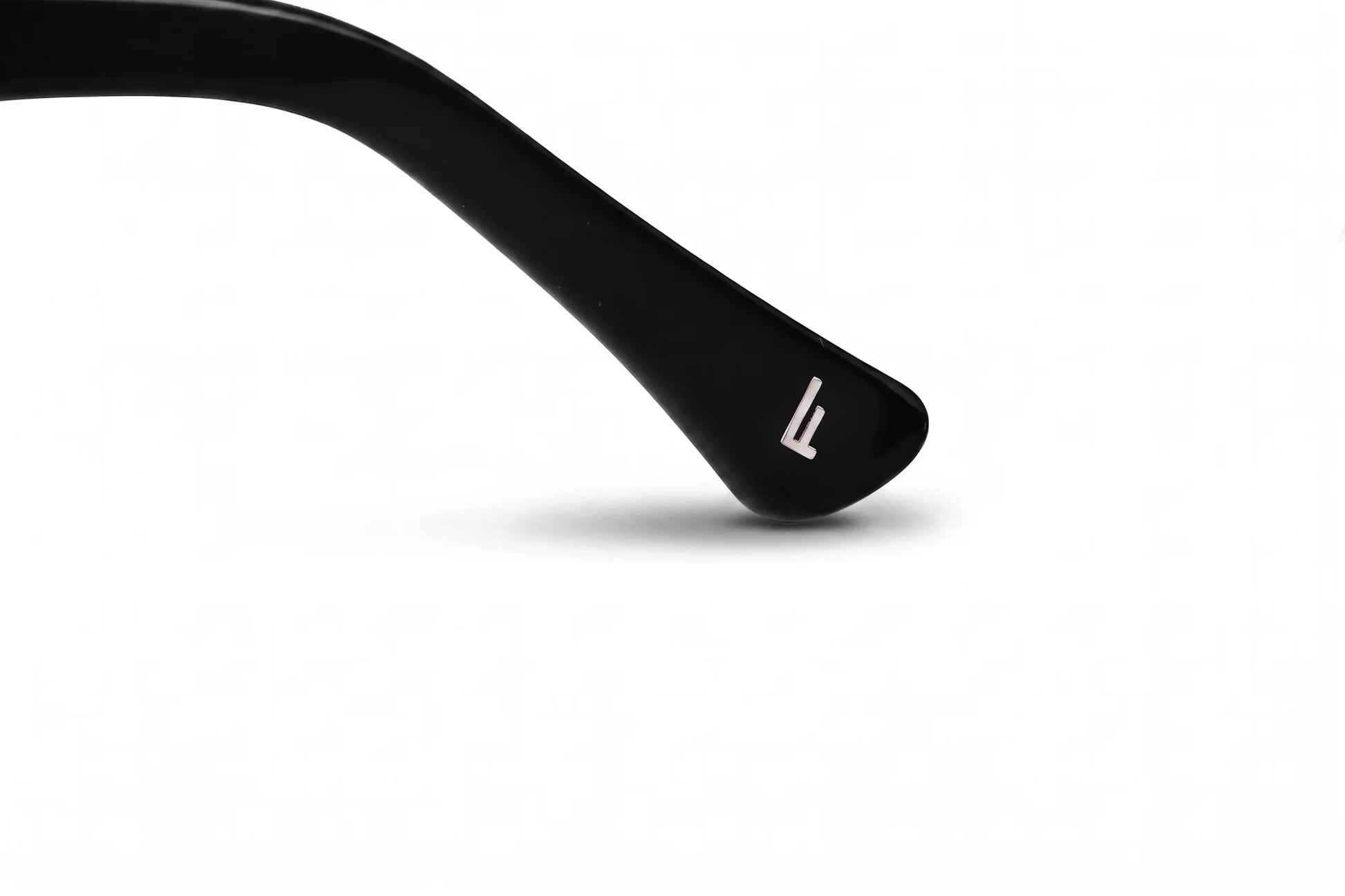 Fiore 4488 eyeglasses in black – temple logo detail