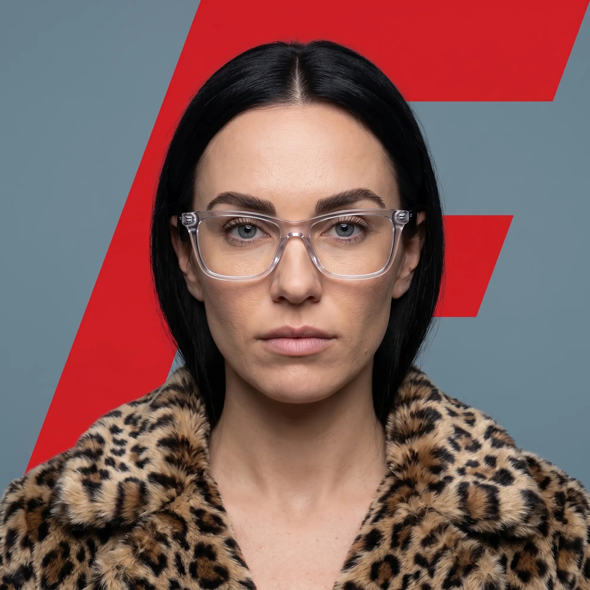 Fiore 5228 eyeglasses in transparent, worn by a model – campaign portrait, studio portrait with sculptural styling