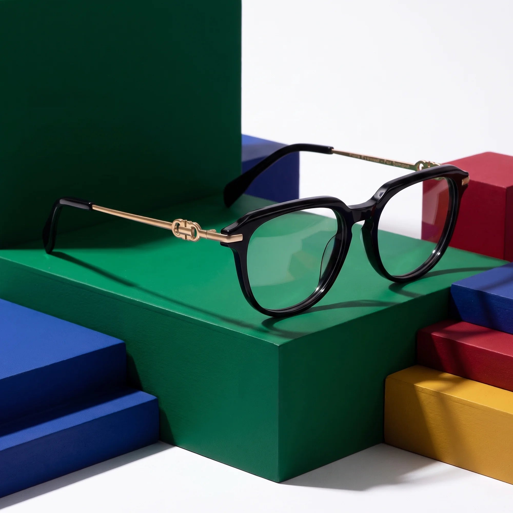 Fiore 5409 eyeglasses in black – on bold primary color-block steps