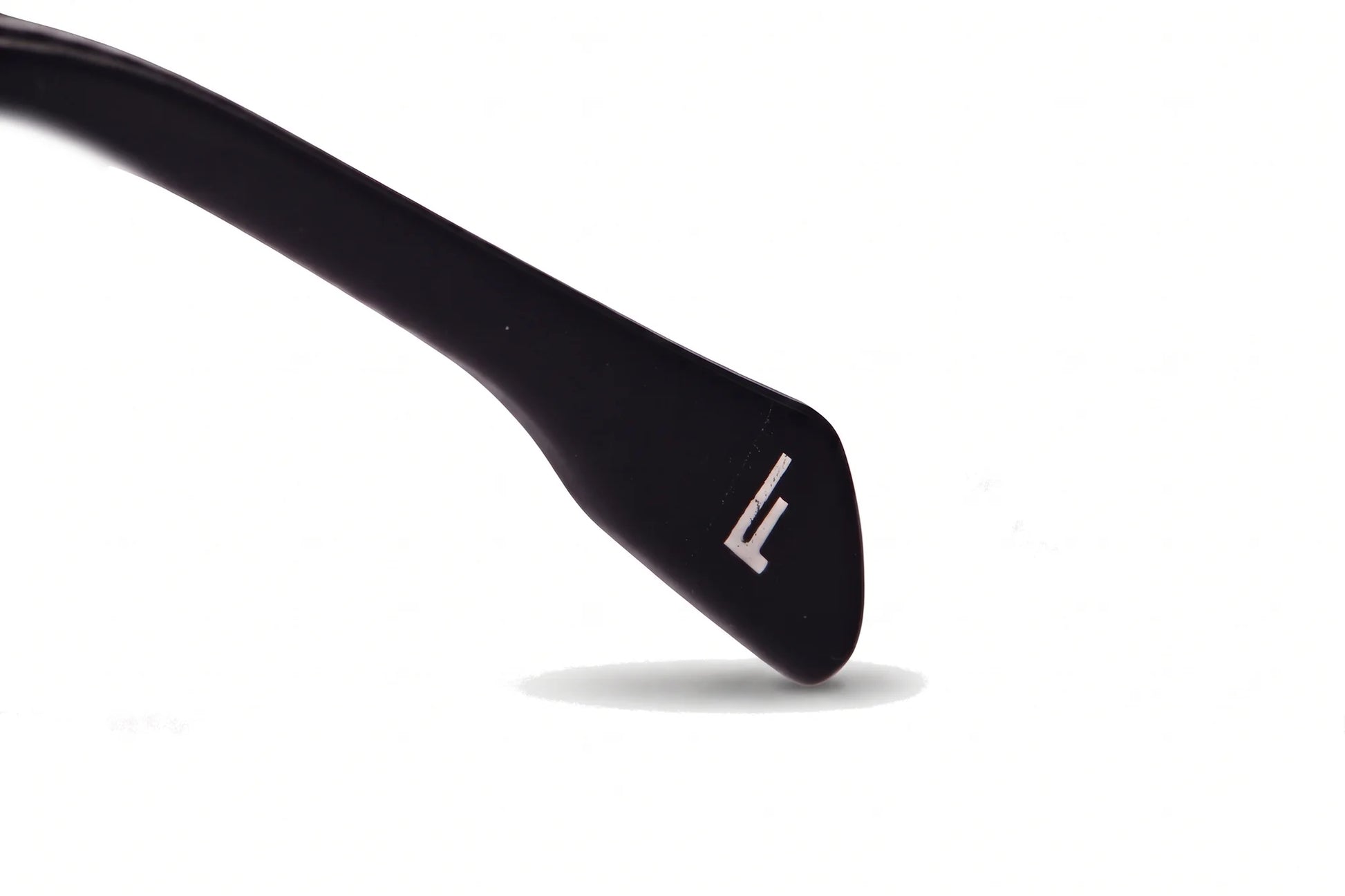 Fiore 5409 eyeglasses in black brown – temple logo detail