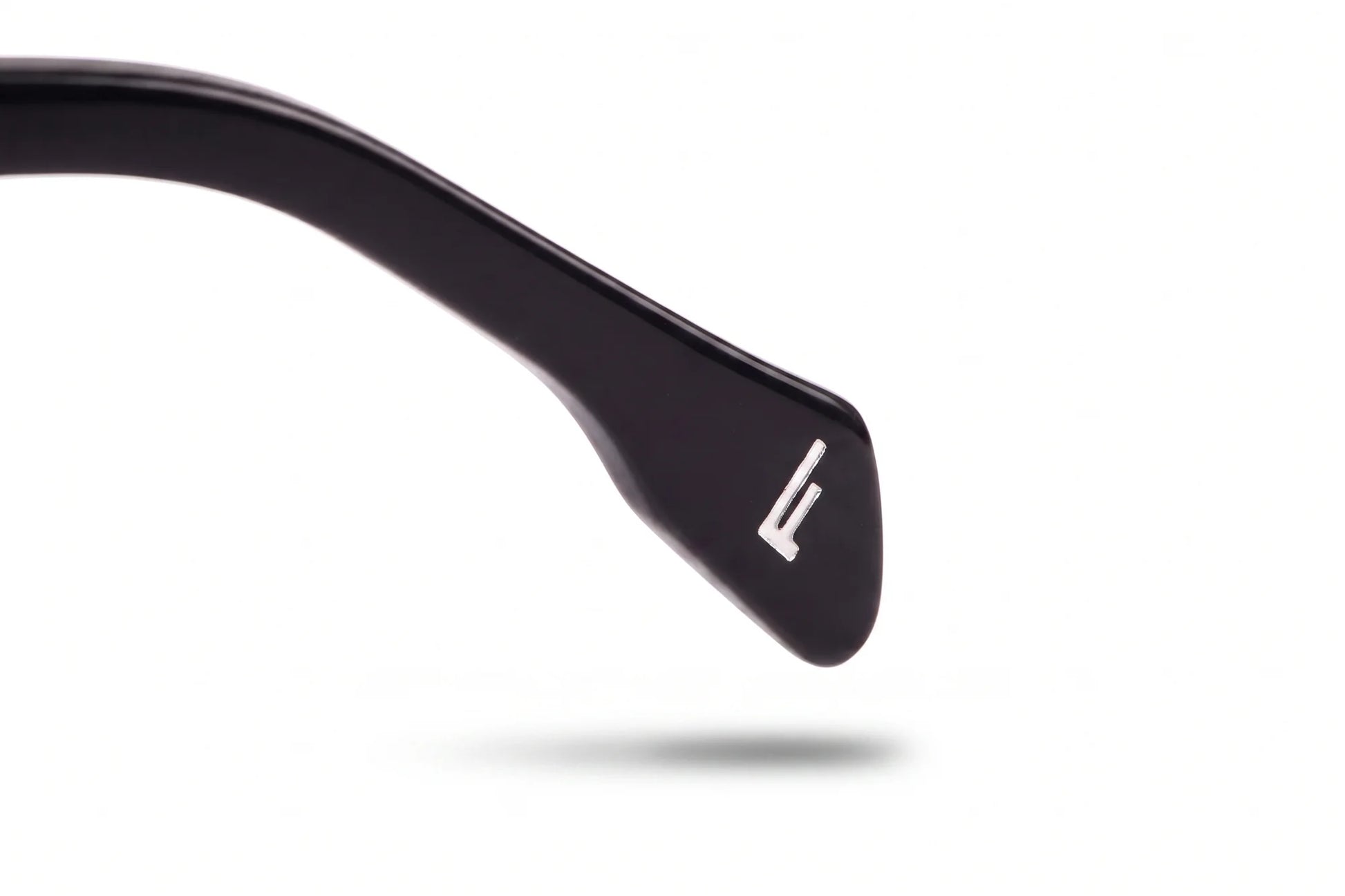Fiore 5409 eyeglasses in brown red – temple logo detail