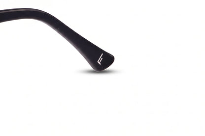 Fiore 7046 eyeglasses in black – temple logo detail