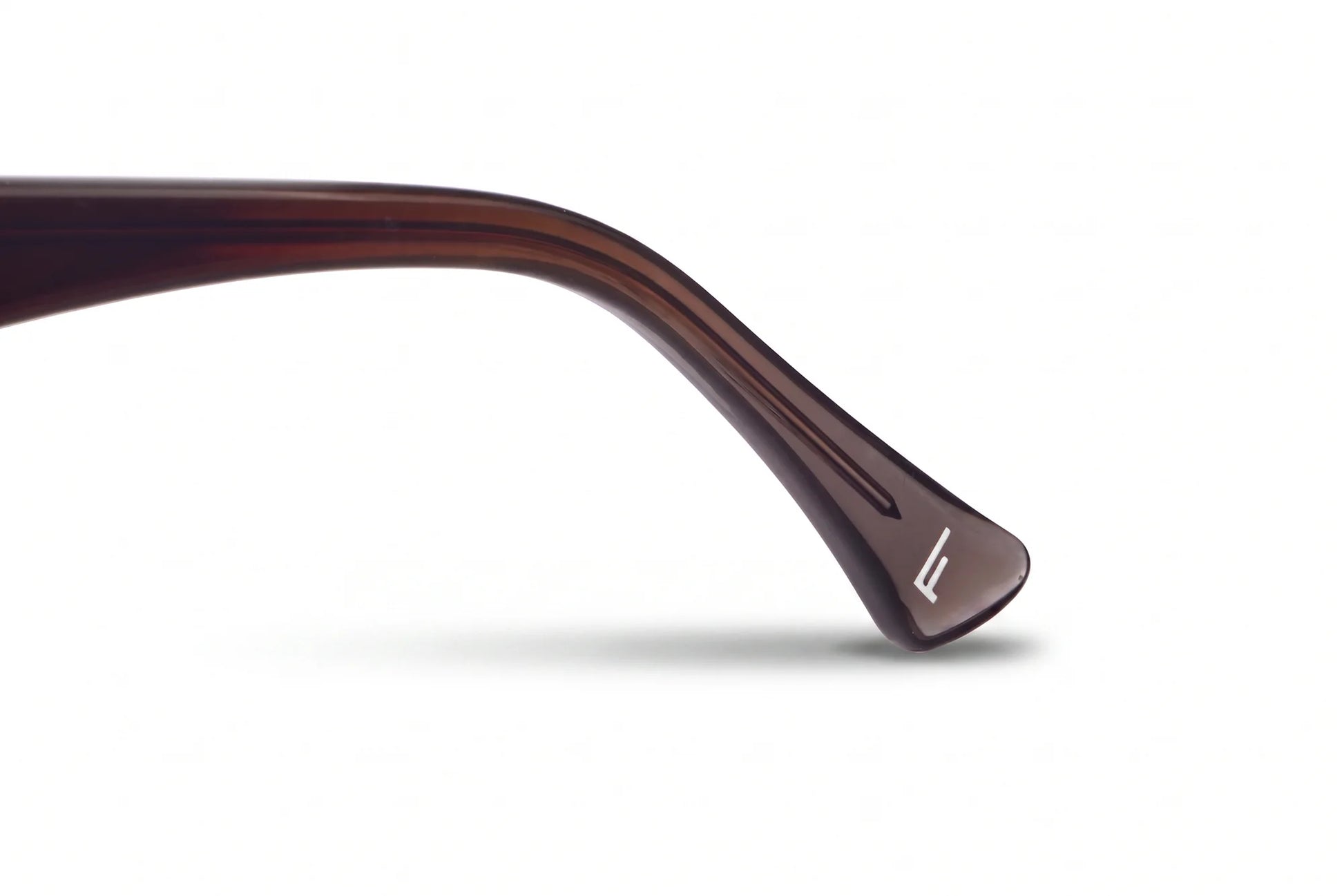 Fiore 7046 eyeglasses in gradual brown – temple logo detail