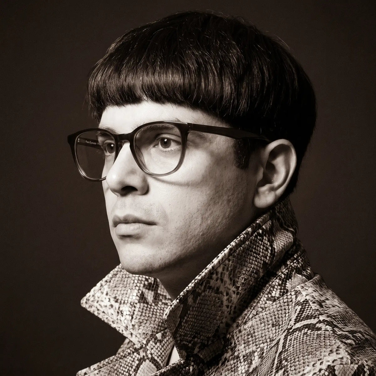 Fiore 7046 round acetate reading glasses, gradient brown frame · ReFramed, photo 54 of 79