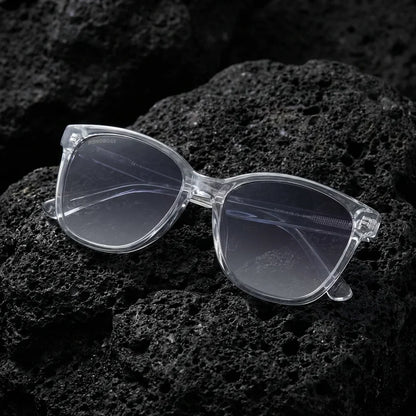 Tiare cat eye sunglasses with polarized lenses, bio-acetate frame · ReFramed, photo 23 of 30