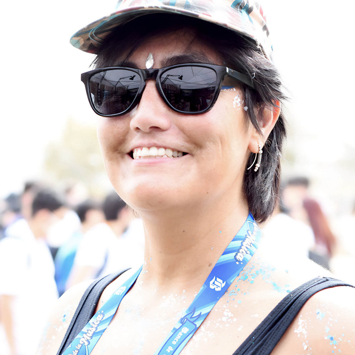 San Pedro oval polarized sunglasses in black with natural wood temples · ReFramed, photo 4 of 5